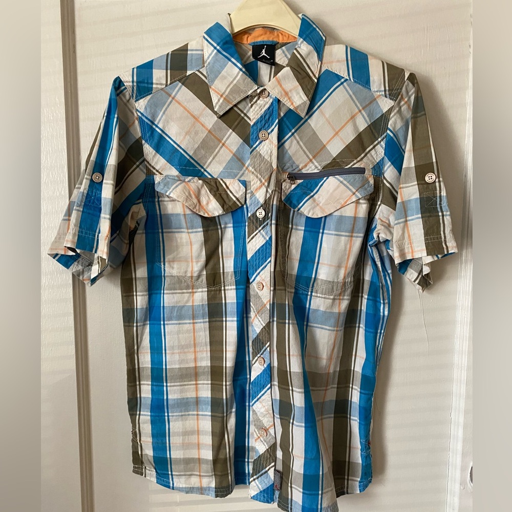 Michael Jordan, button up, casual, short sleeve shirt. Size Medium